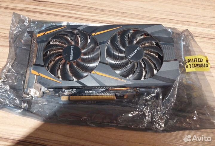 Видеокарта gigabyte 1060, не работает вентилятор