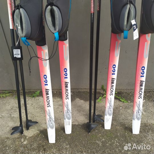 Беговые лыжи палки ботинки