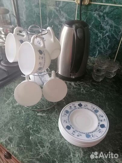 Тарелки и чашки