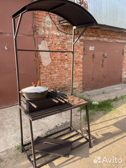 Мангал с крышей