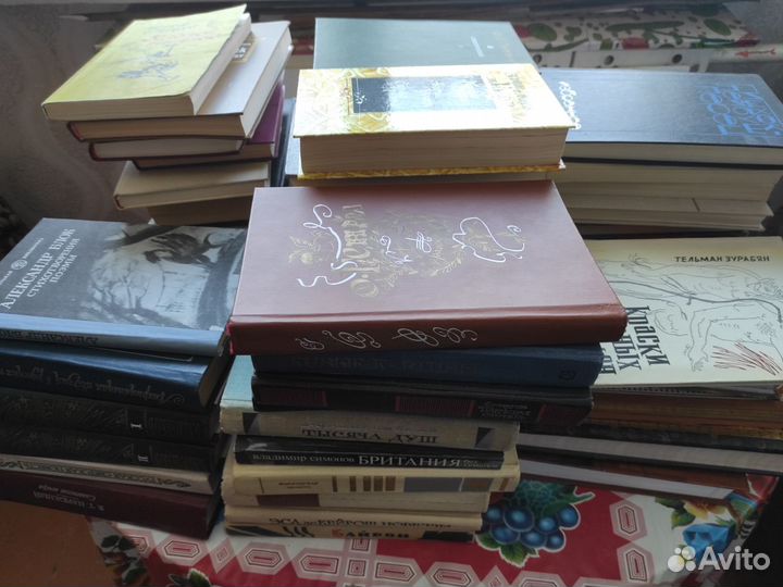 Книги (художественная литература)