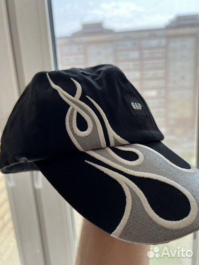 Кепка Yeezy Gap Balenciaga