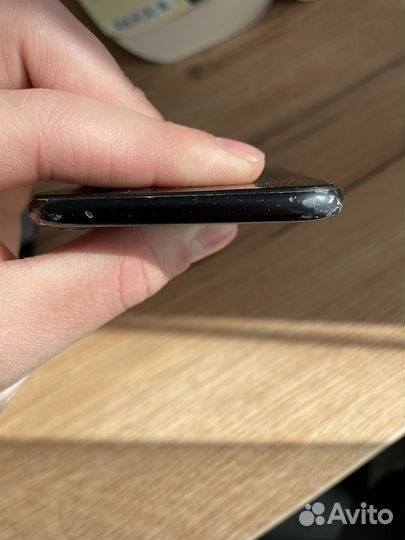 Телефон iPhone 7