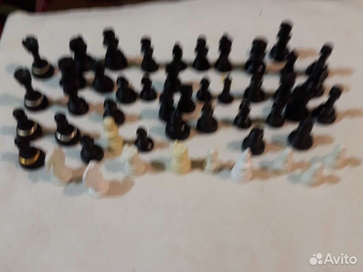 Шахматы маленькие наборы не полные
