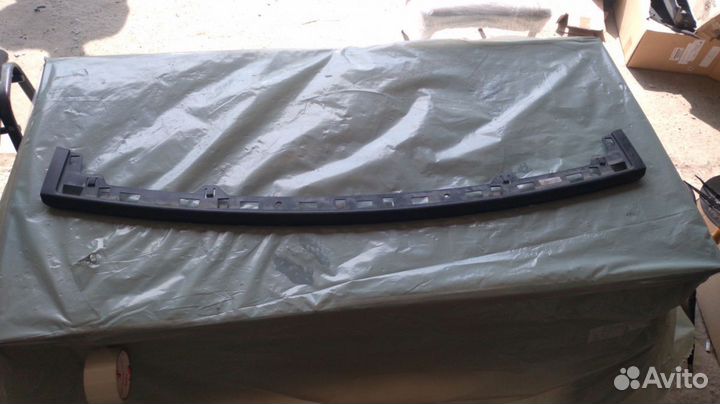 Накладка заднего бампера бу Jeep Grand Cherokee