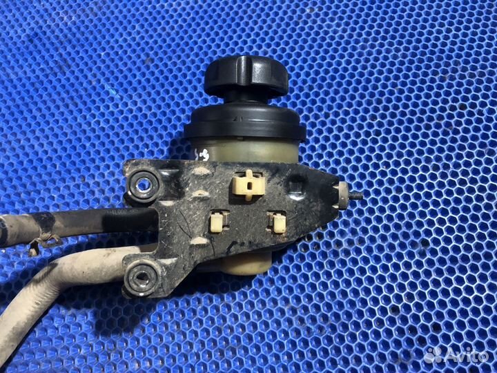 Бачок гур hyundai solaris 1