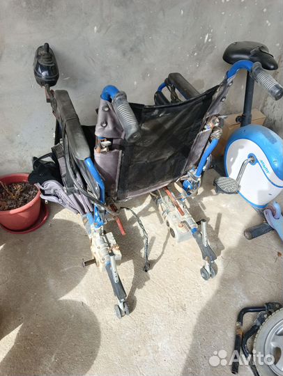 Инвалидная коляска с электроприводом