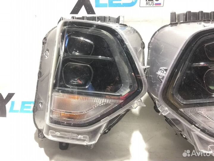 Фары правая левая Hyundai Santa FE 4 LED
