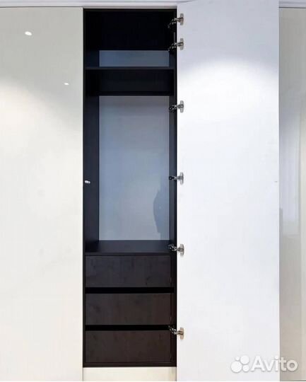 Шкаф распашной