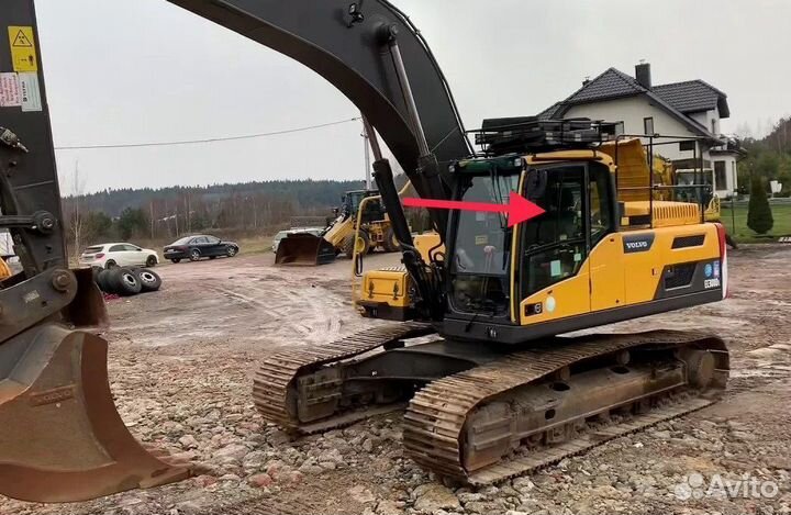 Стекло двери форточка на экскаватор Volvo EC 300