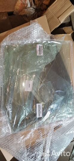 Стекло двери заднее правое Toyota Will Вилл cypha