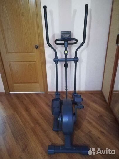 Эллиптический тренажер torneo C-310M Festa