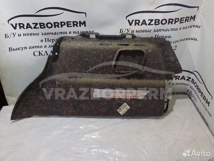 Обшивка багажника левая Renault Megane