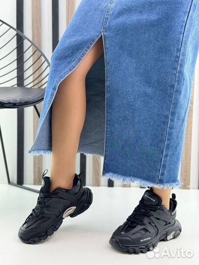 Стильные кроссовки Balenciaga