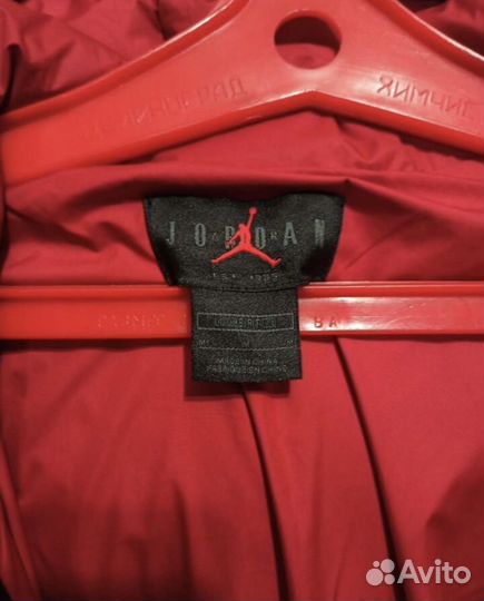 Пуховик jordan essentials