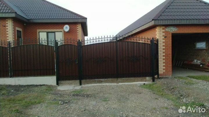Ворота кованые распашные заборные секции