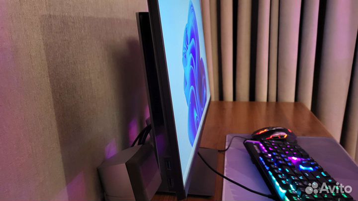 Монитор Dell 23