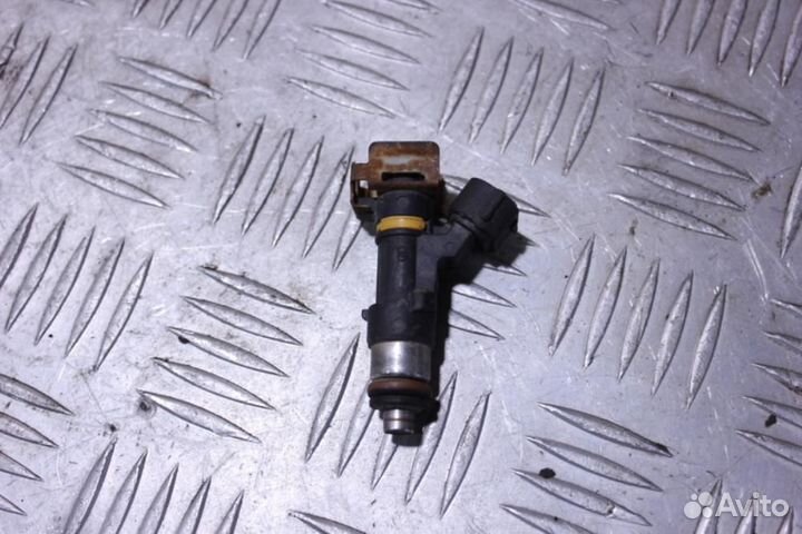 Форсунка двигателя Infiniti G 2007-2014