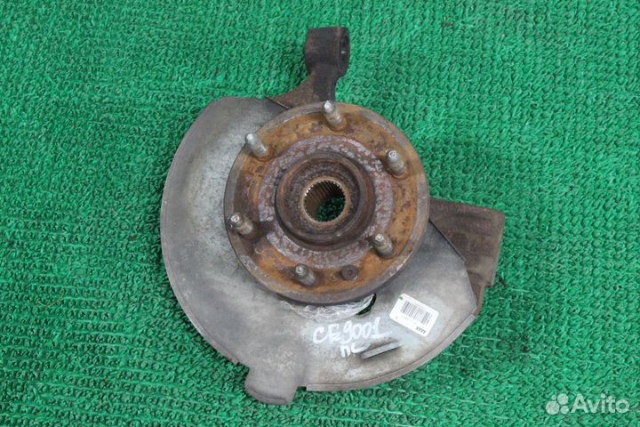 Ступица передняя левая Cadillac Escalade GMT900