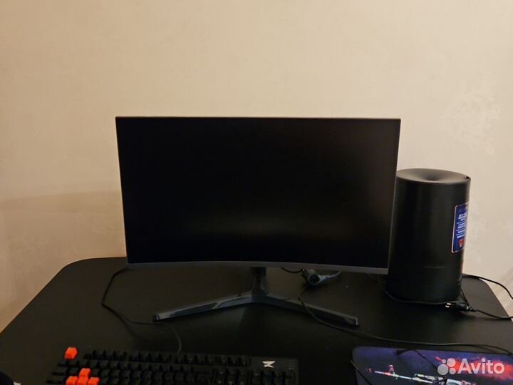 Монитор Samsung 27
