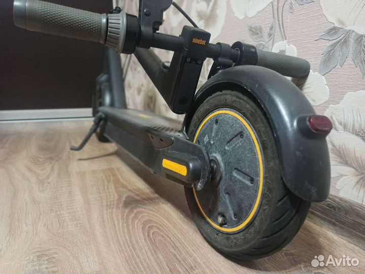 Элетросамокат (ninebot)