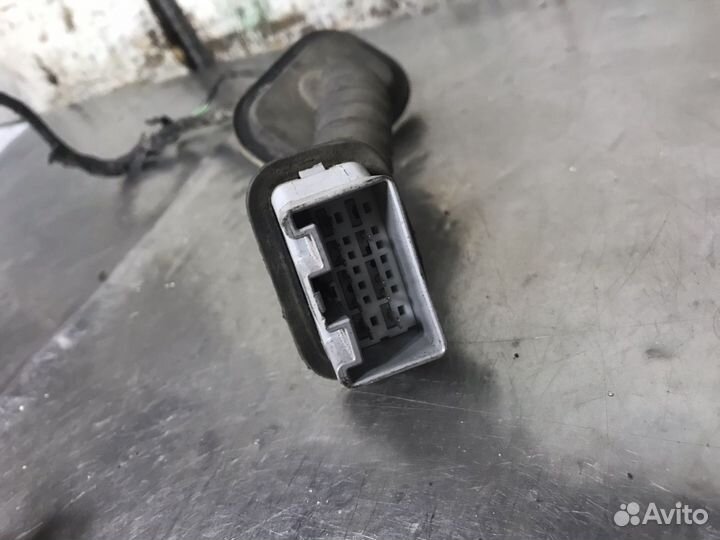 Эл проводка правой перед двери Cadillac STS 05-11