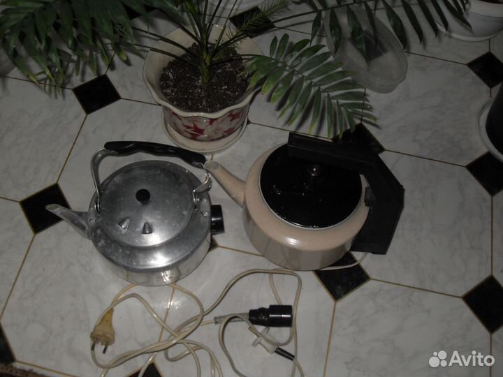 Чайник электрический бу