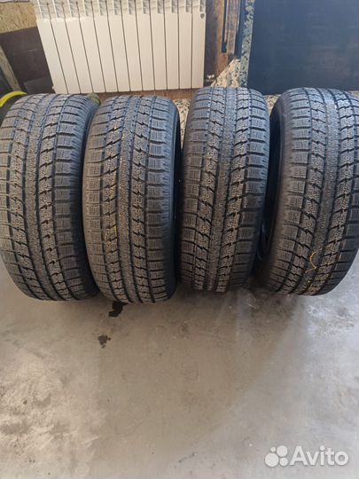 Toyo Observe GSi-5 275/55 R20