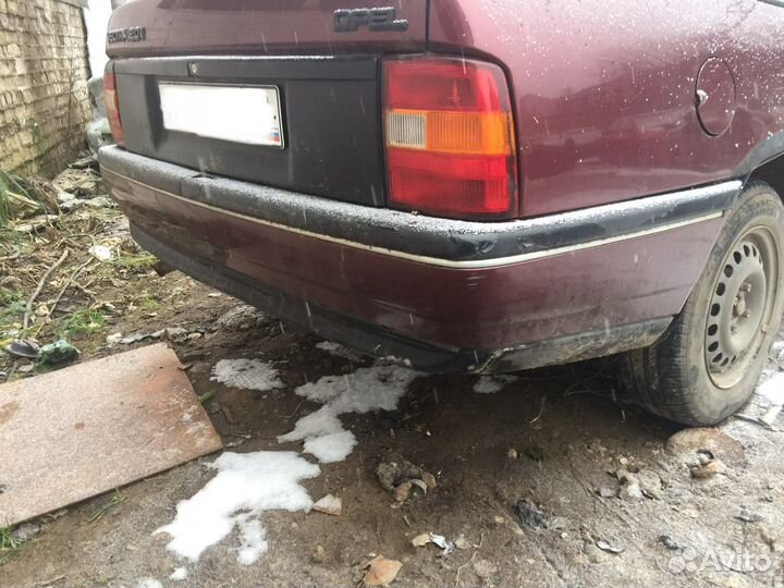 Задний бампер Opel Vectra A