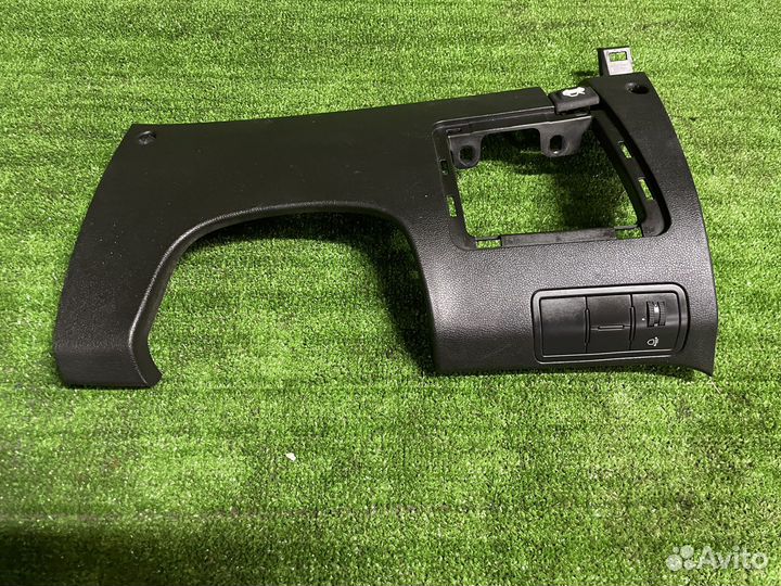 Накладка торпедо нижняя Hyundai solaris 1