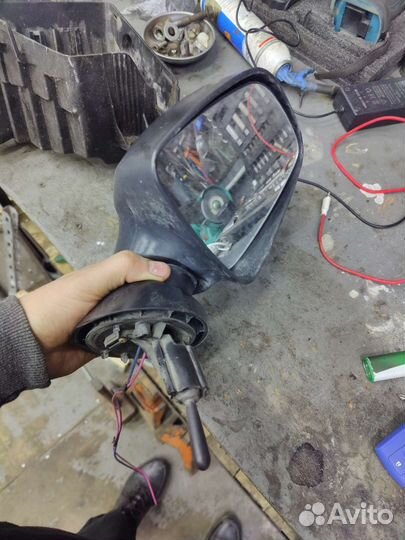 Зеркало бокового вида правое Renault Logan