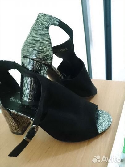 Босоножки летние женские