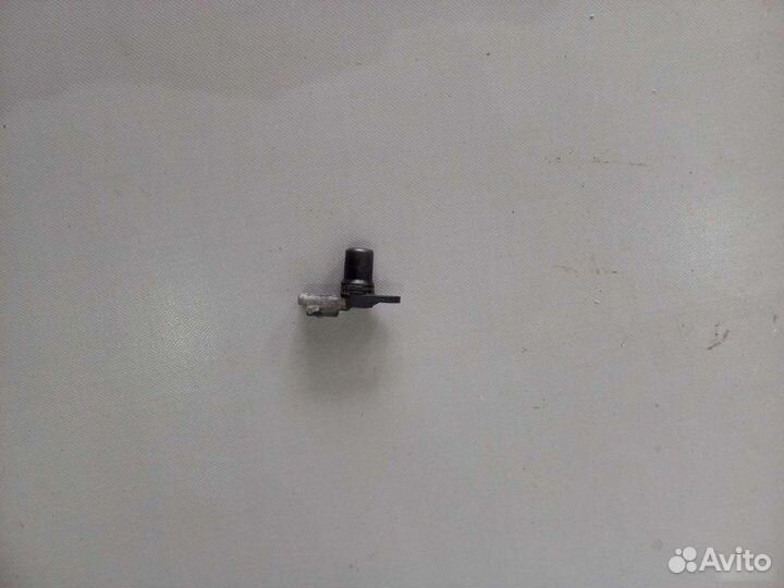 Датчик положения распредвала Renault Megane седан