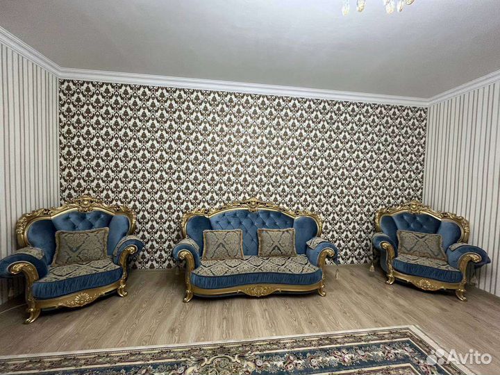 Диван