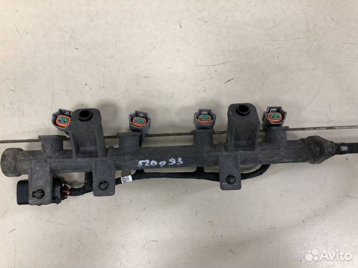 Рейка топливная рампа Hyundai Getz 2002-2010