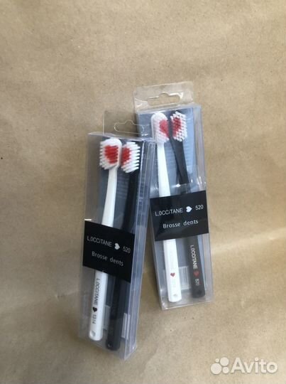 Зубная щетка