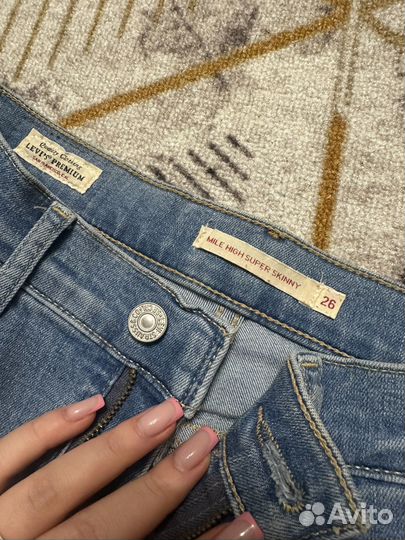 Джинсы levis