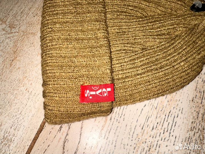 Шапка Levi’s