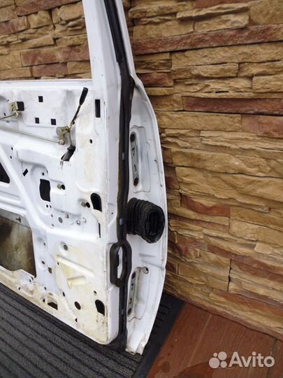 Мерседес W124 дверь задняя левая с 1984-1995