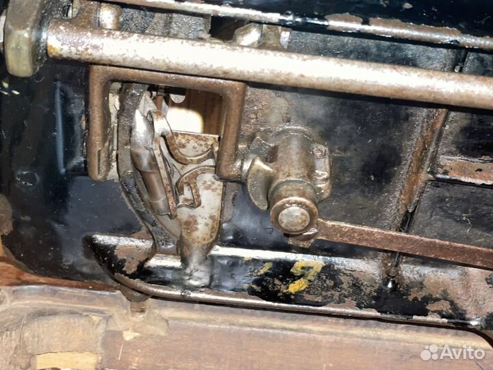 Швейная машинка Singer