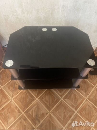 Стеклянная тумба