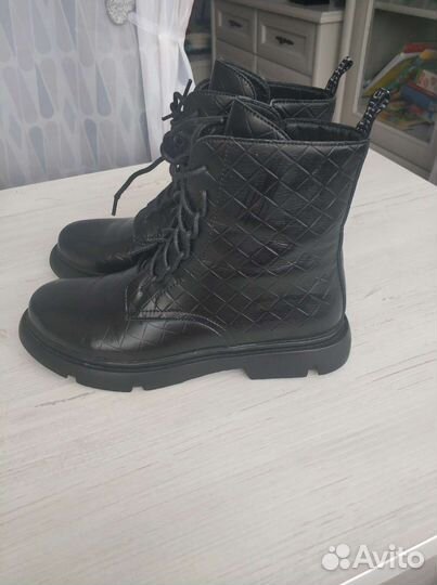 Новые женские ботинки