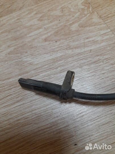 Датчик абс задний левый Nissan Teana J32 2008-2015