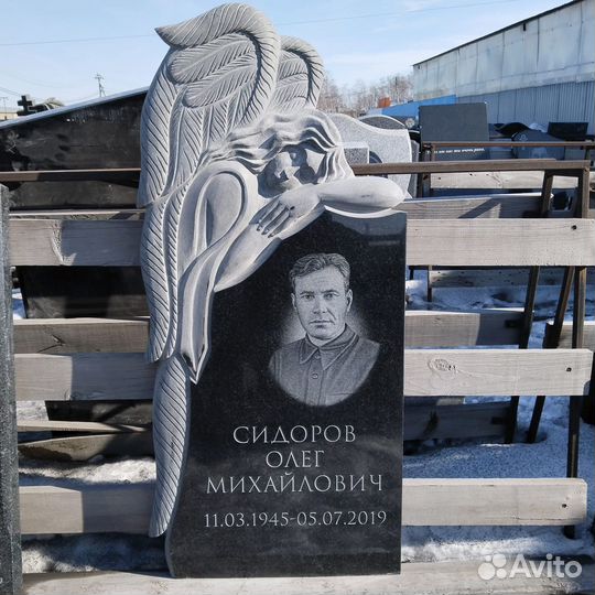 Памятники из гранита и мрамора