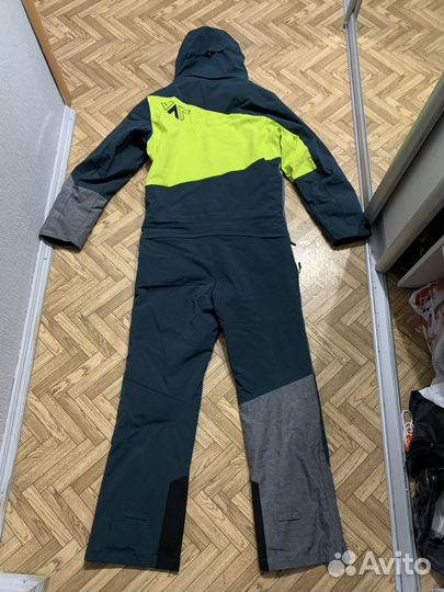 Горнолыжный костюм 46 S