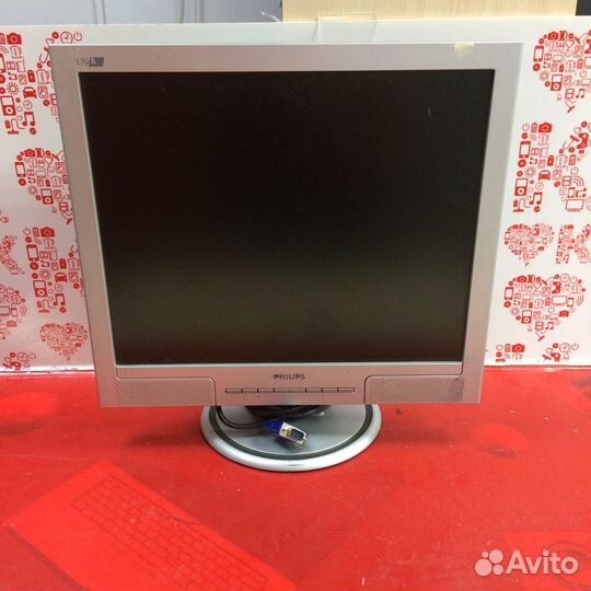 Монитор Philips 17