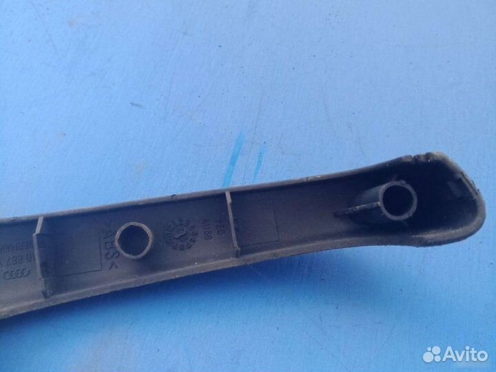 Ручка передняя правая Audi А6 С4