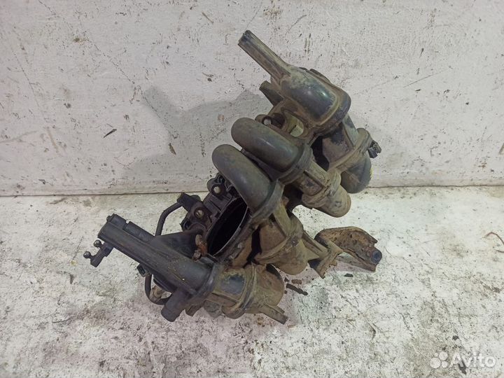 Впускной коллектор Рено