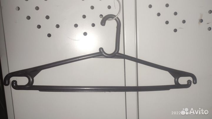 Вешалки плечики