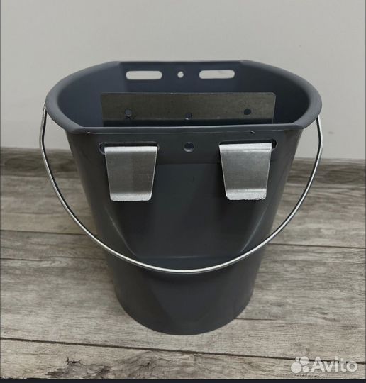 Ведро для выпойки телят